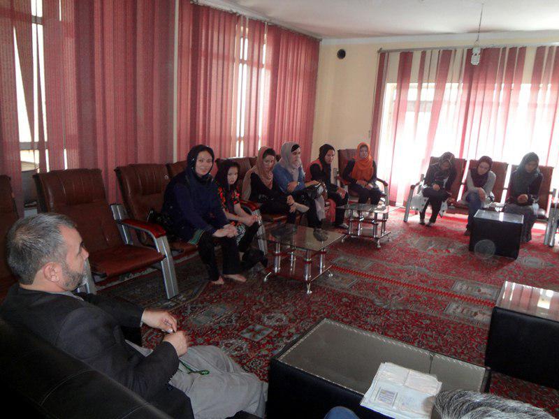 زن مظهر اخلاص ، صفا و صمیمیت و قوام دهنده ارکان خانواده است - خبرگزاری افغان ایرکا