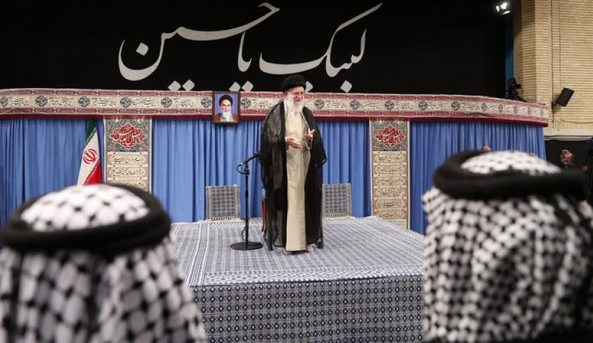 دیدار جمعی از موکب داران عراقی با امام خامنه ای؛ حال و هوای موکب داران اربعین در بیت رهبر انقلاب اسلامی - خبرگزاری افغان ایرکا