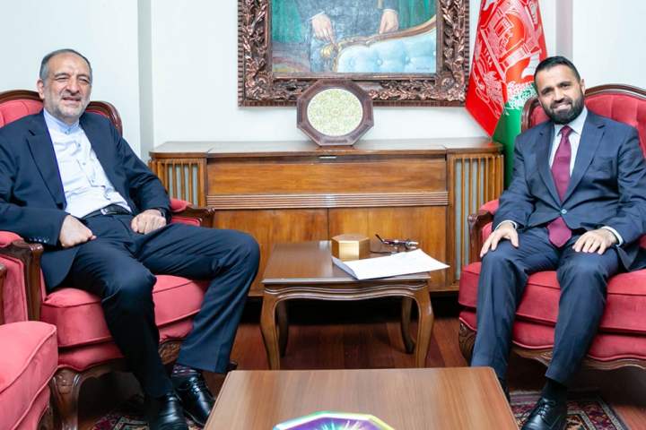 وزارت خارجه در مورد بهبود وضعیت مهاجران افغان، با سفیر ایران در کابل گفتگو کرد - خبرگزاری افغان ایرکا