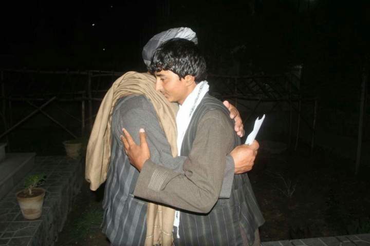 یک پسر جوان پس از یک سال از چنگ آدم ربایان در بغلان آزاد شد - خبرگزاری افغان ایرکا
