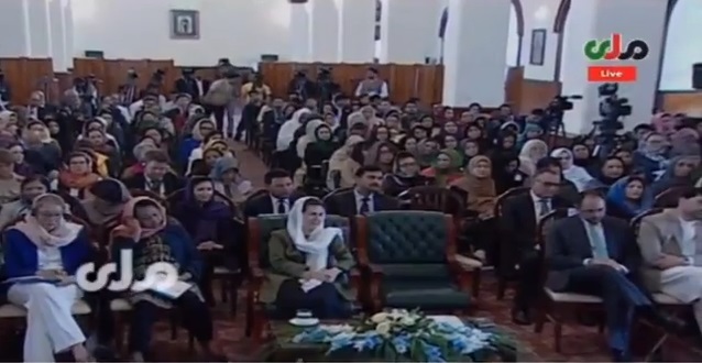زنان افغانستان بیش از مردان  بی سواد هستند که علت عمده آن جنگ های تحمیلی است - تصویر دوم خبر