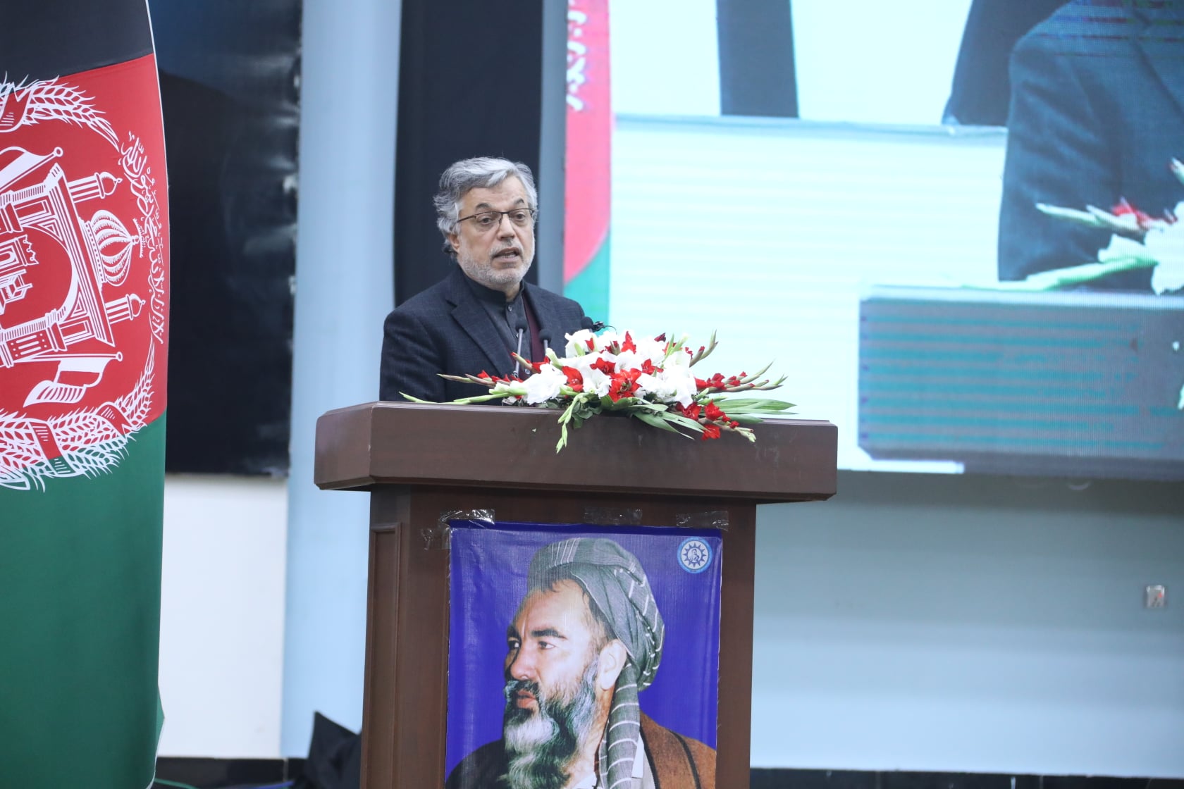 محمدیونس قانونی: برای کامیابی روند صلح، شکل کنونی مذاکرات باید تغییر کند - خبرگزاری افغان ایرکا