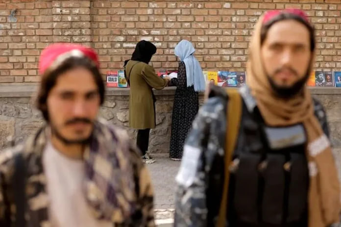 آموزش عالی افغانستان در قفس ایدئولوژی؛ چگونه طالبان دانشگاه ها را به ابزار کنترل تبدیل کرد؟!