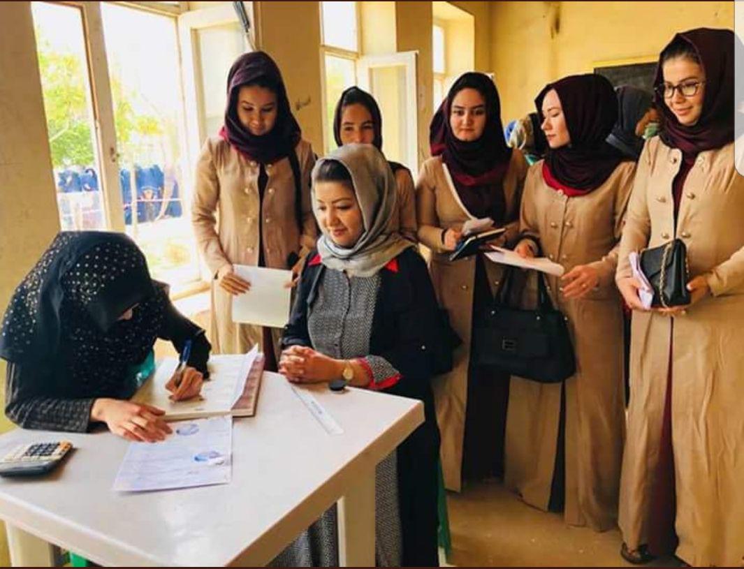 دختر جنرال دوستم برای نامزدی در انتخابات ثبت نام کرد - تصویر دوم خبر