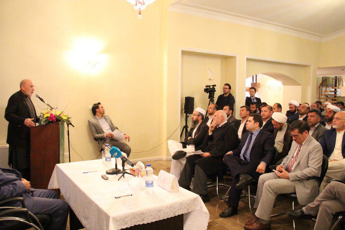محمد عمر داوود زی در تهران: ایران قدم های تندتری برای صلح در افغانستان بردارد - خبرگزاری افغان ایرکا