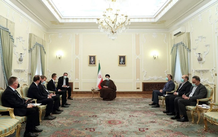 از مهاجرین افغانستانی که بخواهند در ایران بمانند یا از ایران عبور کنند، حمایت می کنیم - خبرگزاری افغان ایرکا