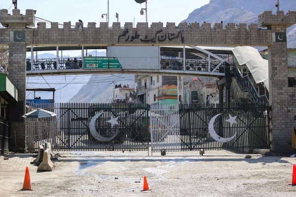 آوارگی 800 نفر به دنبال درگیری در مرز افغانستان و پاکستان - خبرگزاری افغان ایرکا