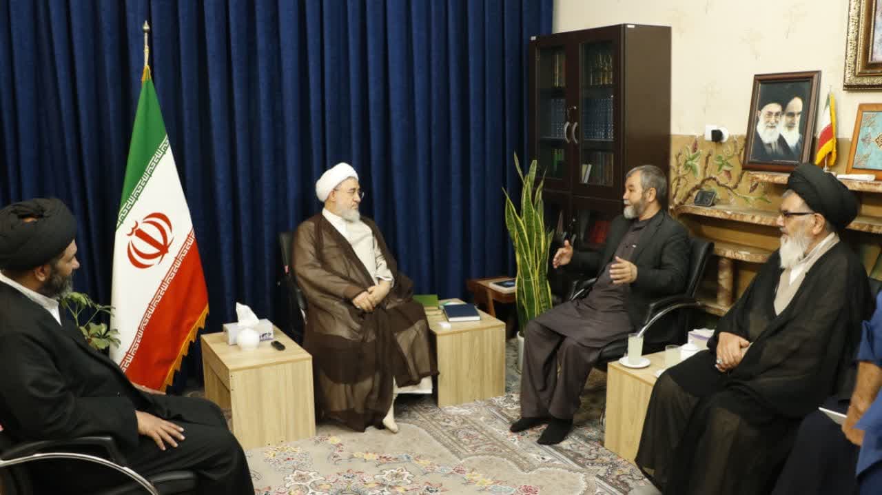 دبیر کل حزب رفاه افغانستان با آیت الله اراکی دیدار نمود - خبرگزاری افغان ایرکا