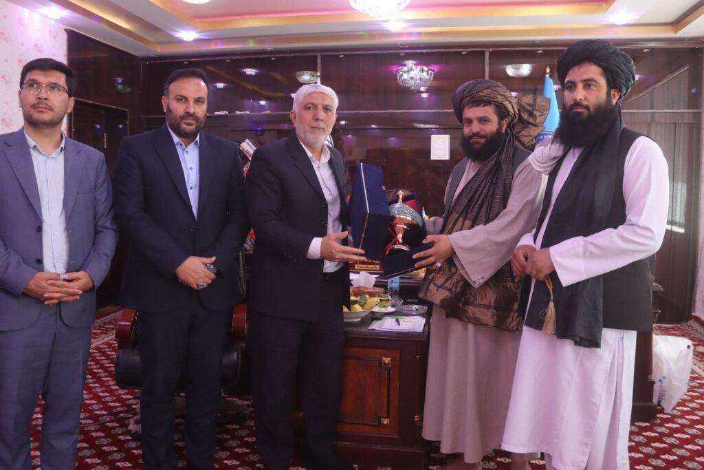  سرکنسول ایران: کار ساخت سرک بندر شیخ ابونصر فراهی تا پایان امسال تکمیل می شود