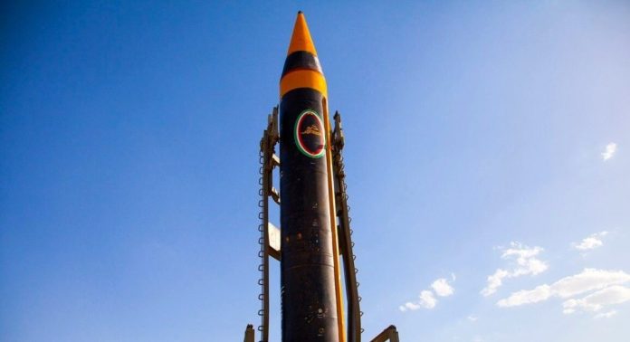 وال استریت ژورنال: توان موشکی ایران، عامل تردید واشنگتن برای حمله نظامی