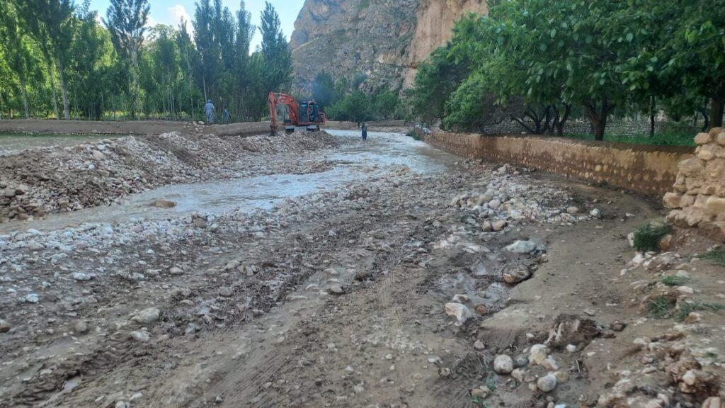 قرارداد ساخت سرک ایبک – روی دوآب به ارزش بیش از 641 میلیون افغانی امضاء شد - خبرگزاری افغان ایرکا