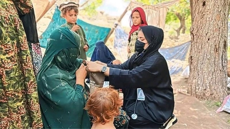 تداوی خانم های باردار در زمین لرزه کنر به دست پزشکان زن - خبرگزاری افغان ایرکا
