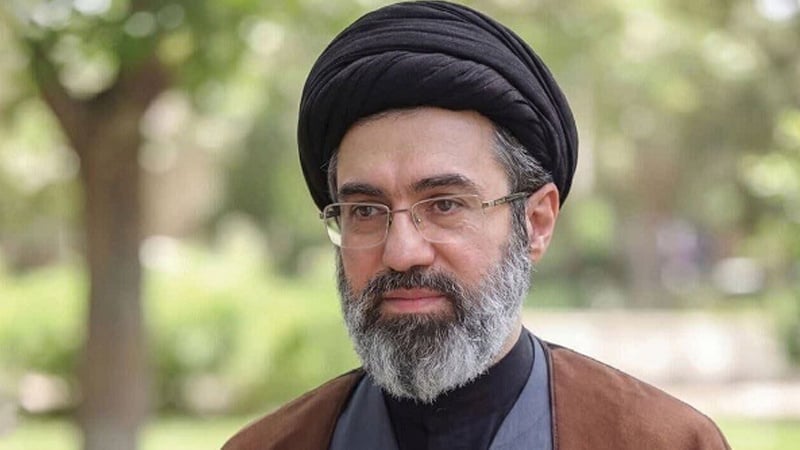 رهبر انقلاب اسلامی: ملت ایران با بعثت تازه خود مایه مباهات ملت های آزاده جهان شد