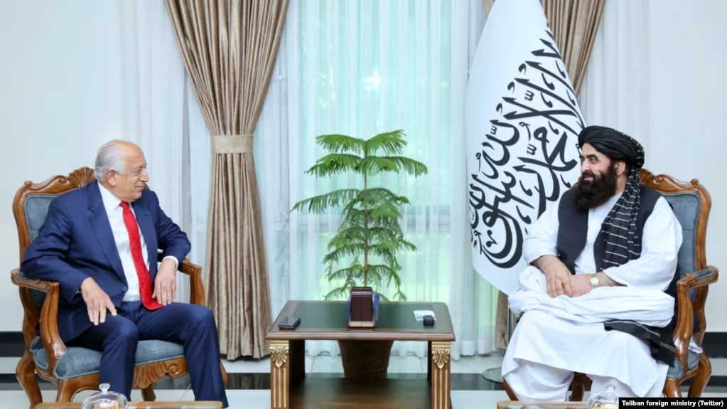 امیر در سایه: آیا زلمی خلیل زاد هنوز بر طالبان حکم می راند؟ امیر در سایه: آیا زلمی خلیل زاد هنوز بر طالبان حکم می راند؟