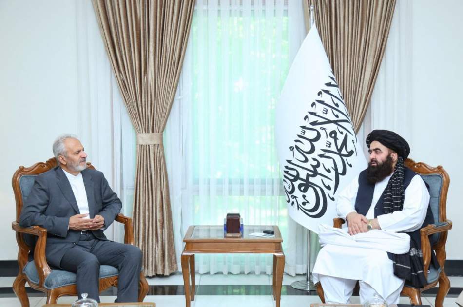 دیدار سرپرست سفارت ایران با وزیر خارجه طالبان پیرامون اخراج مهاجرین و مسائل منطقه ای 
