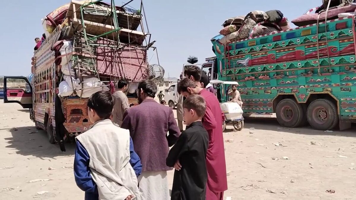 ملل متحد: در سه هفته 120 هزار مهاجر از پاکستان بازگشته اند