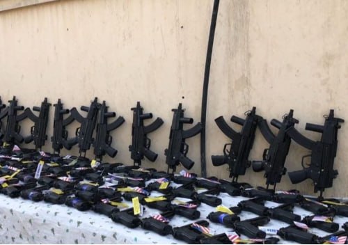 تلاش اسلام آباد برای سرنگونی طالبان؛ این سلاح ها قرار بود در افغانستان به دست داعش برسد تلاش اسلام آباد برای سرنگونی طالبان؛ این سلاح ها قرار بود در افغانستان به دست داعش برسد