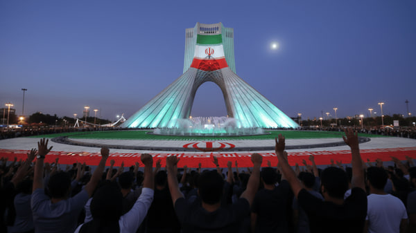 طنین «الله  اکبر» در سراسر ایران طنین انداز شد