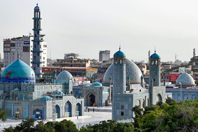ادامه سرکوب زنان؛ طالبان پوشاندن صورت را از تریبون مساجد تبلیغ می کنند