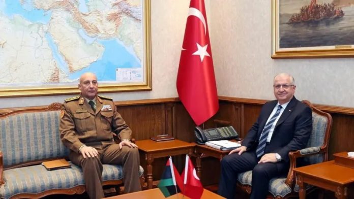 فرمانده ارتش لیبیا در پی سقوط هواپیمایش در ترکیه کشته شد