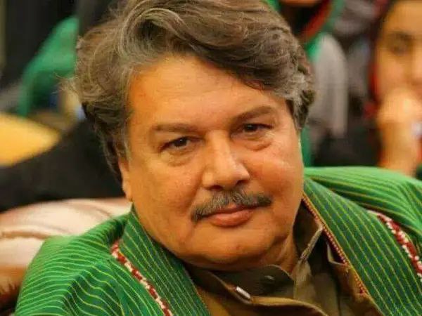 ‏واکنش جنرال ملک: تاریخ به یاد ندارد که اشغال گران خانم ها و دختران سرزمین اشغالی را مورد تجاوز و شکنجه قرار داده باشند - خبرگزاری افغان ایرکا
