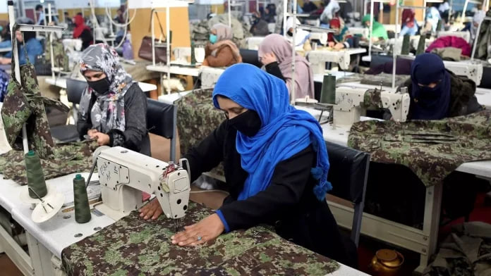 فقر و بیکاری؛ 88 درصد زنان سرپرست خانوار در افغانستان در آستانه فروپاشی زیستی