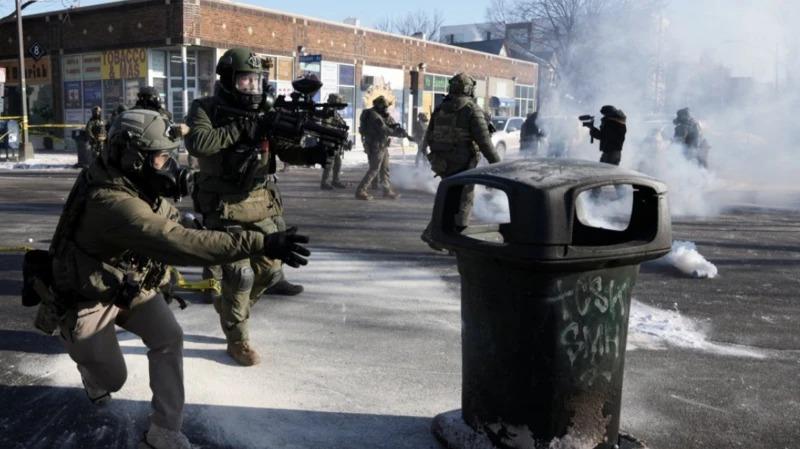 ماموران ادارۀ مهاجرت و گمرک امریکا یک تن دیگر را در مینیاپولیس به قتل رساندند ماموران ادارۀ مهاجرت و گمرک امریکا یک تن دیگر را در مینیاپولیس به قتل رساندند