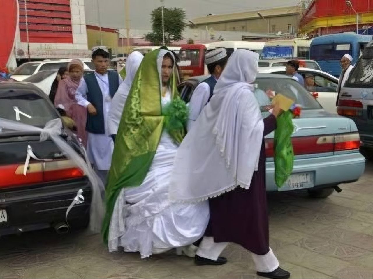 طالبان برخی رسوم مراسم نامزدی و عروسی را ممنوع اعلام کرد