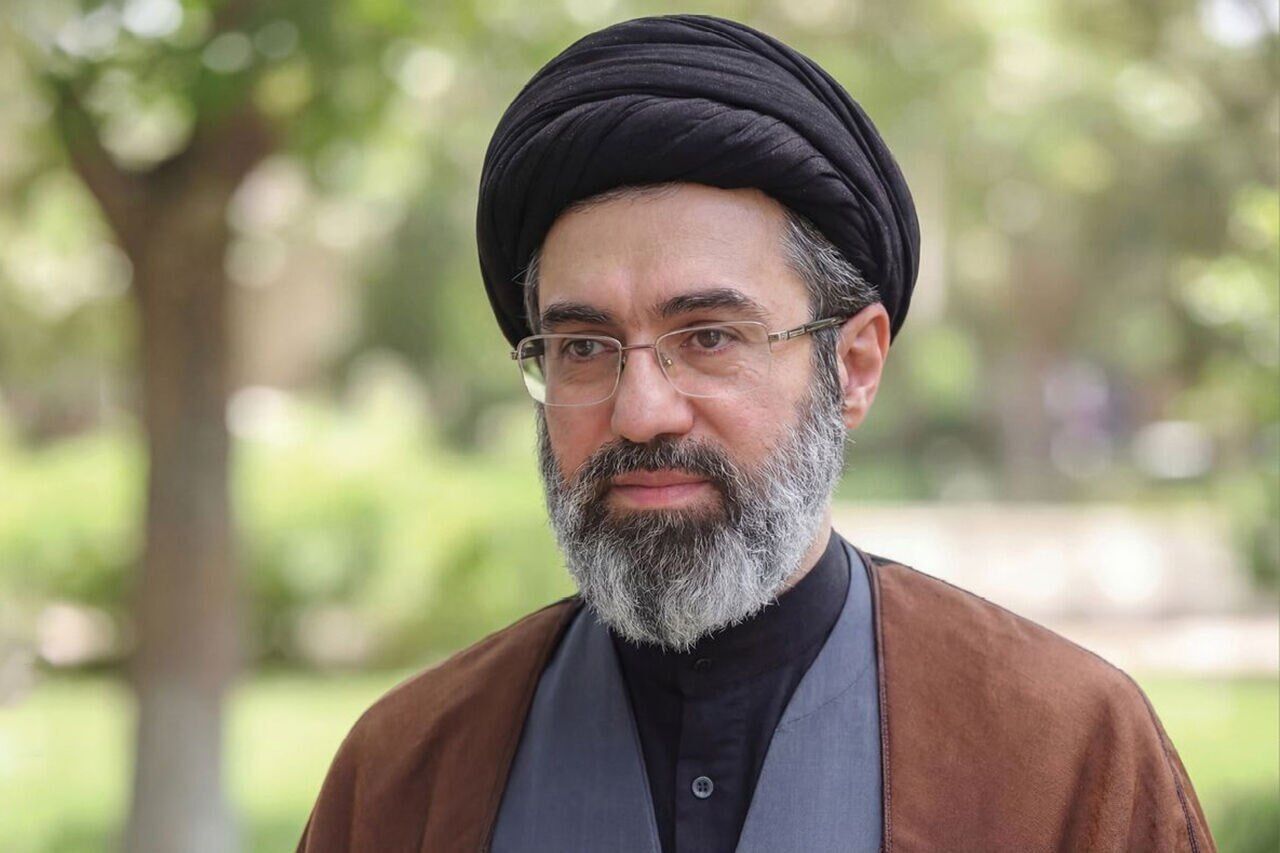 پیام رهبر انقلاب اسلامی به مناسبت دومین سالگرد شهادت شهید رئیسی