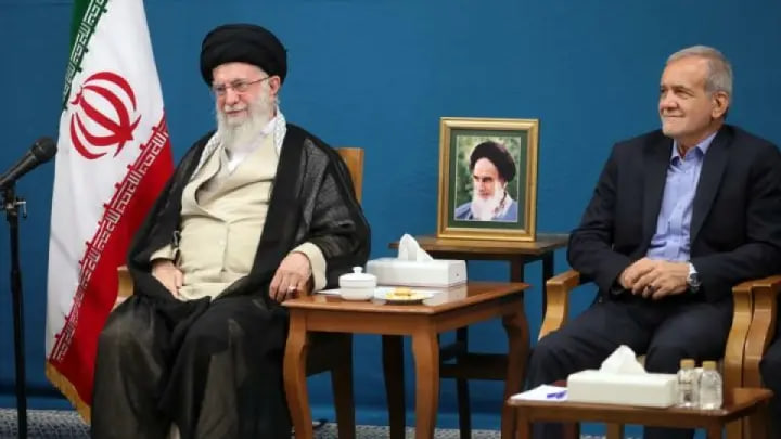 رئیس جمهور ایران: تعرض به رهبر انقلاب اسلامی به منزله جنگ تمام عیار با ملت ایران است - خبرگزاری افغان ایرکا