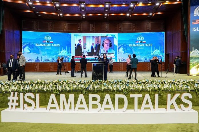 یک مرحله از مذاکرات حضوری میان ایران و آمریکا به پایان رسید - خبرگزاری افغان ایرکا