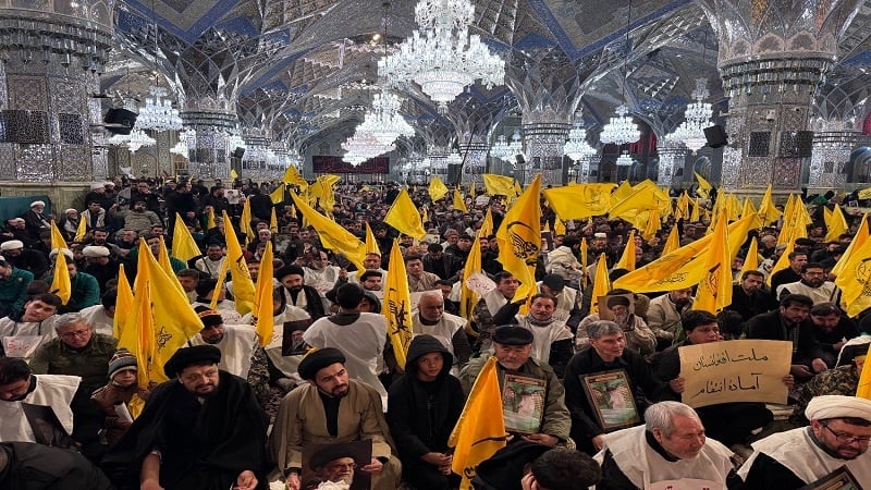 تجمع مهاجران افغانستانی درحرم مطهر رضوی و ابراز همدردی با مردم ایران - خبرگزاری افغان ایرکا