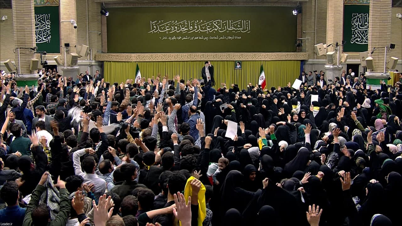 رهبر انقلاب اسلامی: دشمنان قطعاً پاسخ دندان شکن دریافت خواهند کرد - تصویر سوم خبر