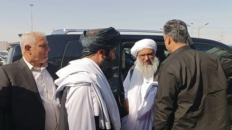 والی هرات برای گفتگوهای اقتصادی و بررسی مسائل مهاجرین، وارد ایران شد - خبرگزاری افغان ایرکا