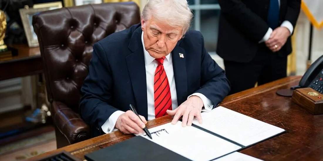 دونالد ترامپ سفر شهروندان افغانستان به امریکا را کاملاً ممنوع کرد دونالد ترامپ سفر شهروندان افغانستان به امریکا را کاملاً ممنوع کرد