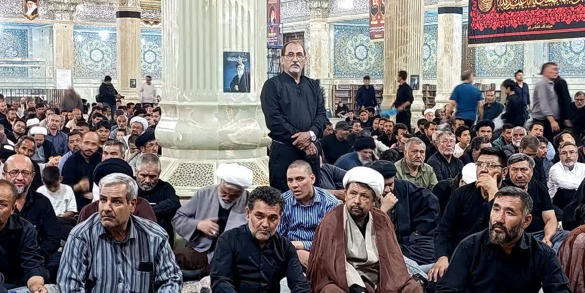 بزرگداشت رهبر شهید انقلاب اسلامی در قم؛ تأکید مهاجران افغانستانی بر وحدت و مقابله با استکبار - گالری تصاویر خبر
