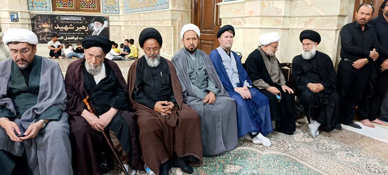 بزرگداشت رهبر شهید انقلاب اسلامی در قم؛ تأکید مهاجران افغانستانی بر وحدت و مقابله با استکبار - گالری تصاویر خبر