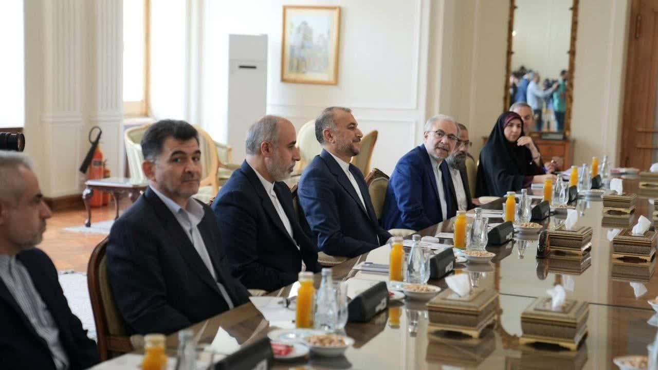 دیدار وزیر امور خارجه ایران با معاون نخست وزیر طالبان