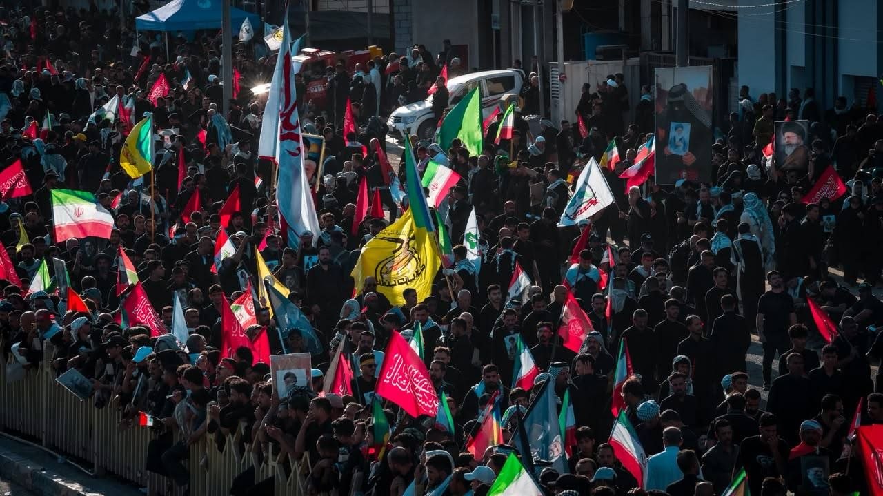 تشییع پیکر رهبر شهید ایران از نجف تا کربلا - گالری تصاویر خبر