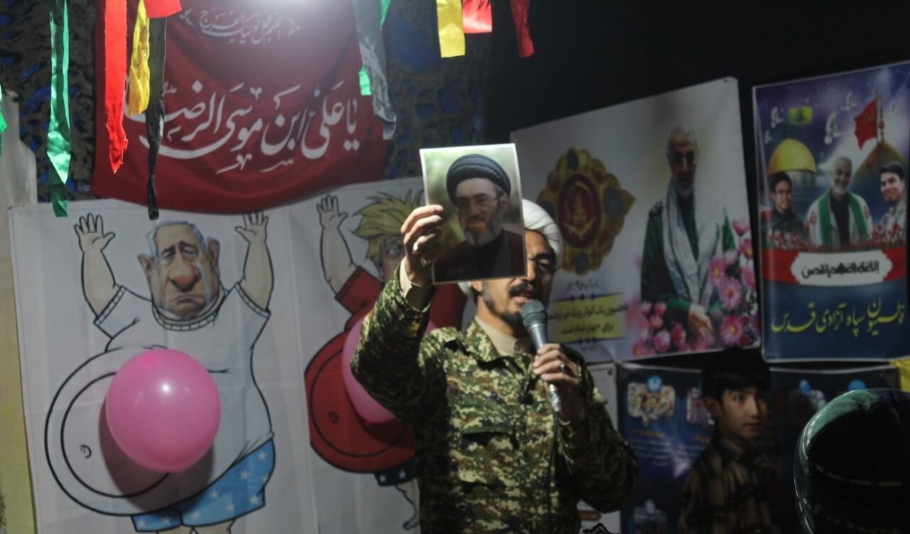 مهاجرین افغانستانی قم در بیش از دو ماه حضور فعال: از روشنگری فرهنگی تا پذیرایی از عاشقان ولایت در موکب ها - گالری تصاویر خبر