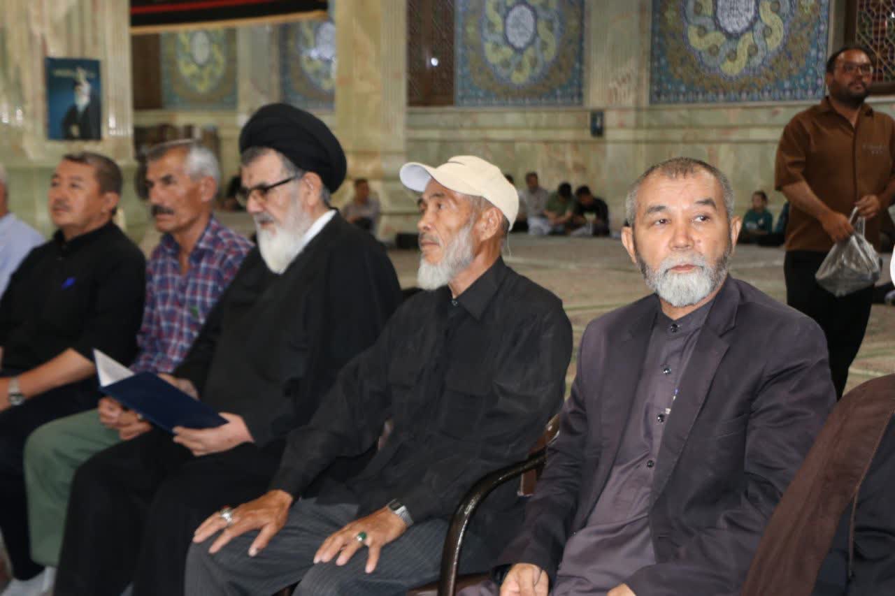 بزرگداشت رهبر شهید انقلاب اسلامی در قم؛ تأکید مهاجران افغانستانی بر وحدت و مقابله با استکبار - گالری تصاویر خبر