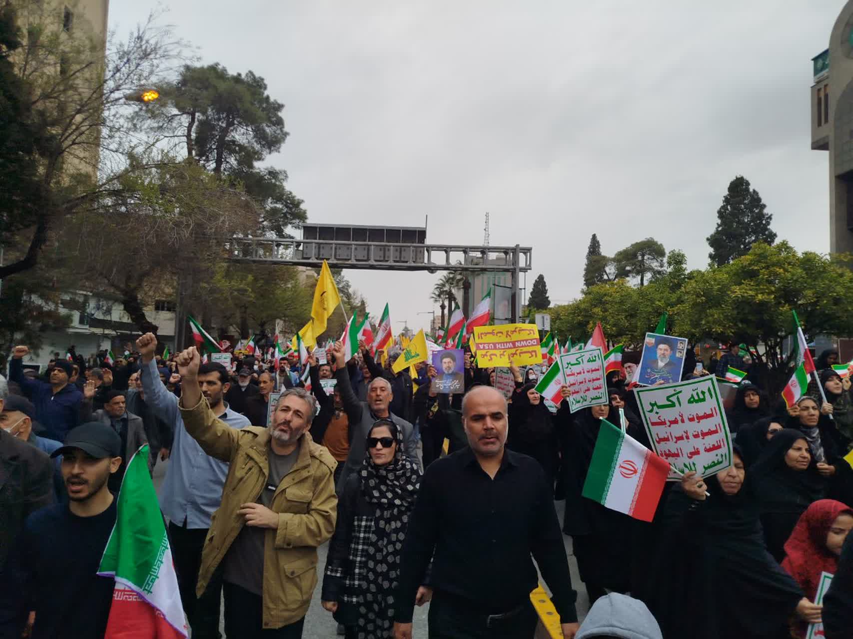 حضور پر شور مهاجرین افغانستان مقیم ایران در راهپیمایی روز جهانی قدس  - گالری تصاویر خبر