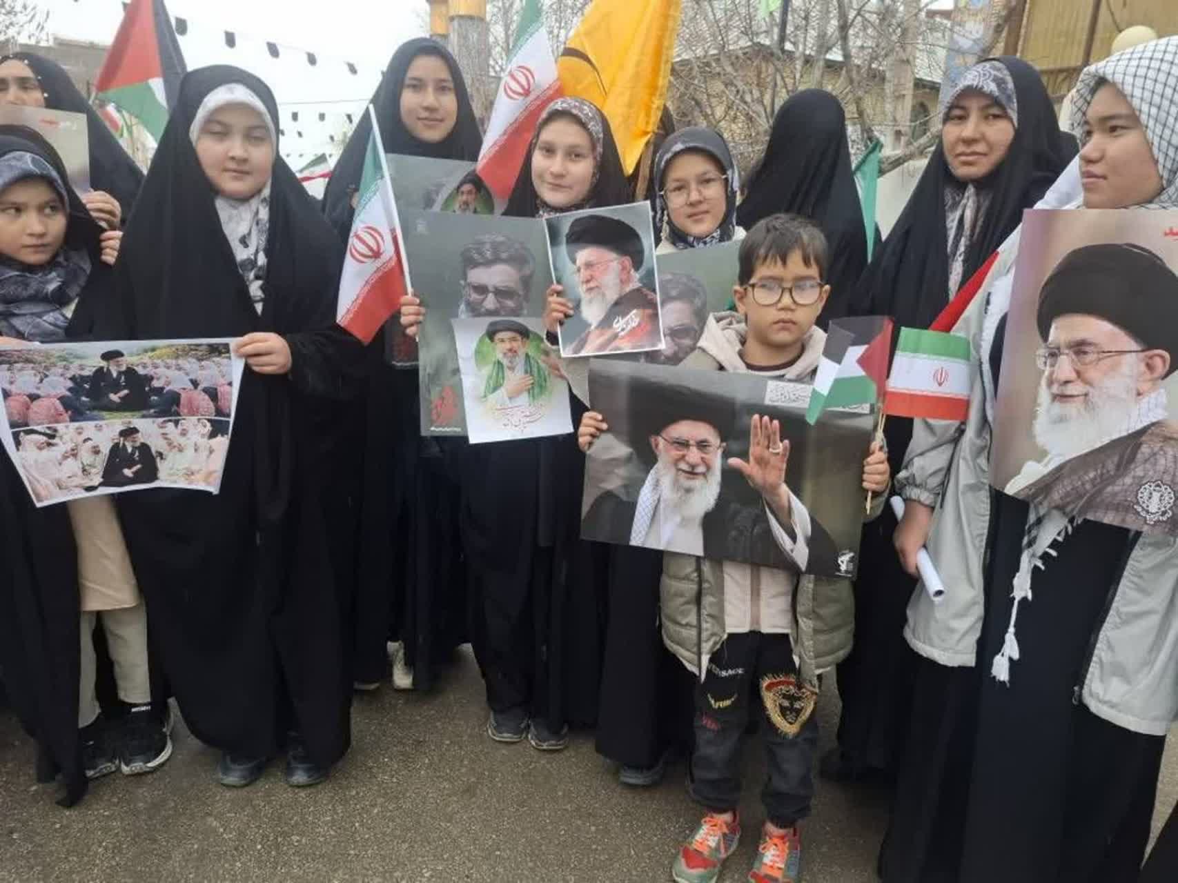 حضور پر شور مهاجرین افغانستان مقیم ایران در راهپیمایی روز جهانی قدس  - گالری تصاویر خبر