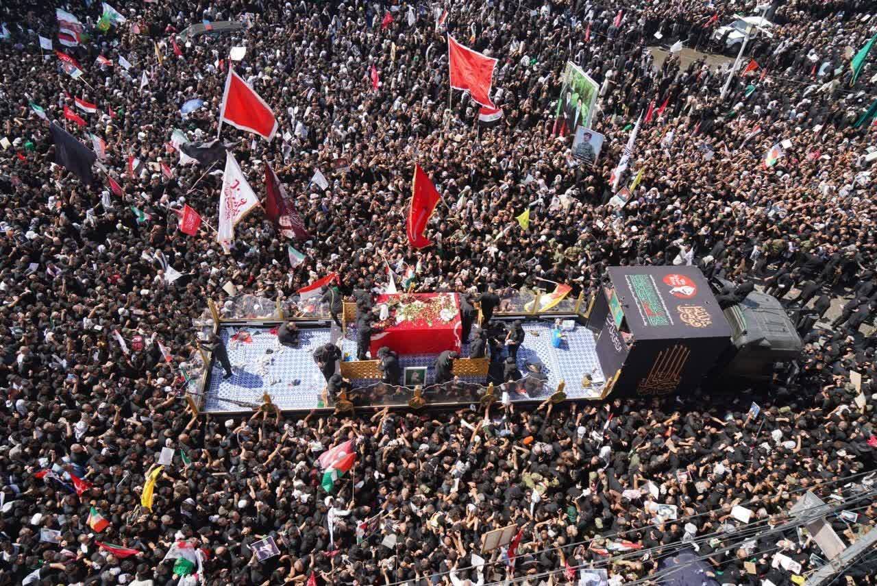 تشییع پیکر رهبر شهید ایران از نجف تا کربلا - گالری تصاویر خبر