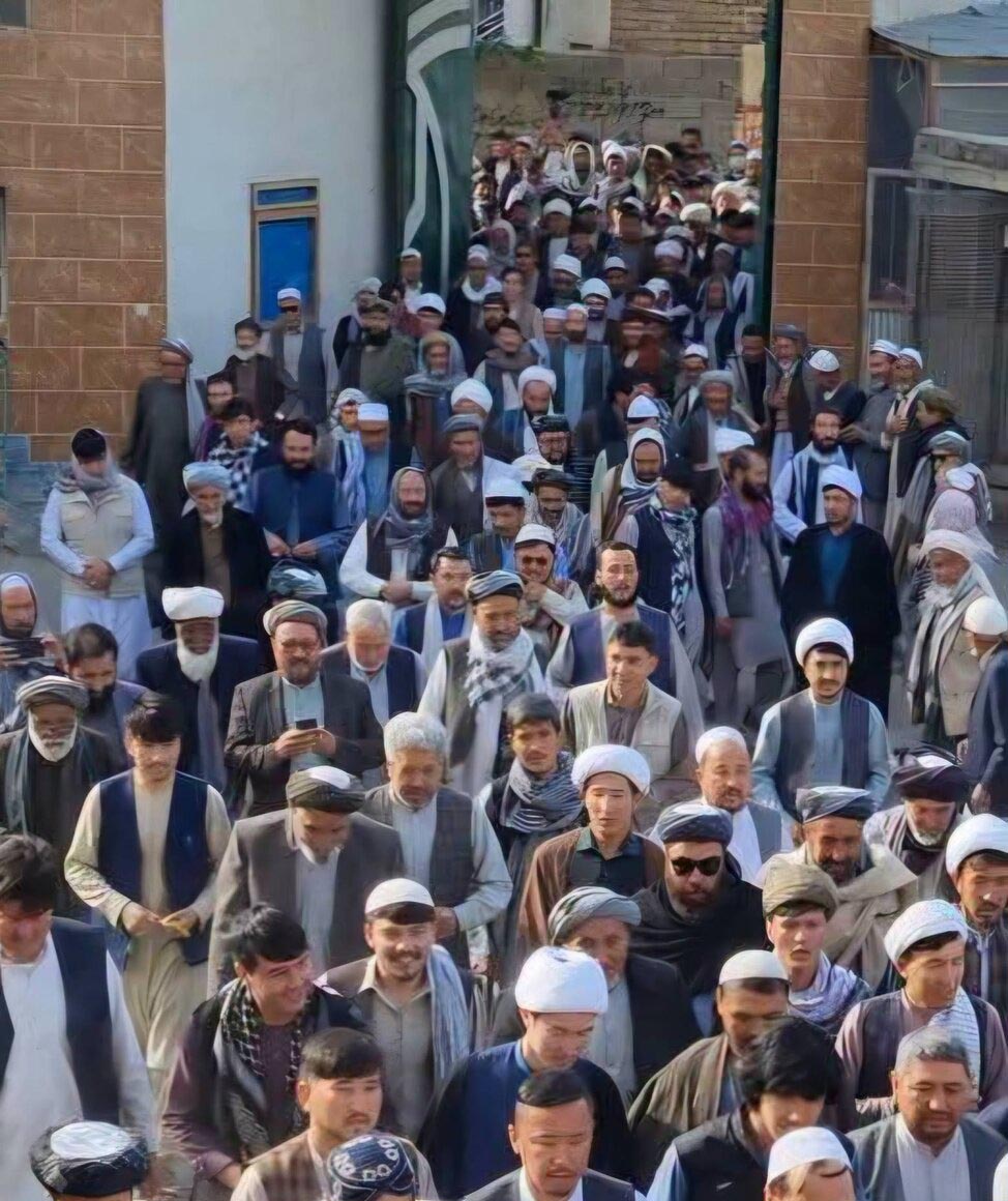 آیت الله واعظ زاده بهسودی: مشکلات شیعیان را از راه گفت وگو با مقام ها پی گیری می کنم  - گالری تصاویر خبر