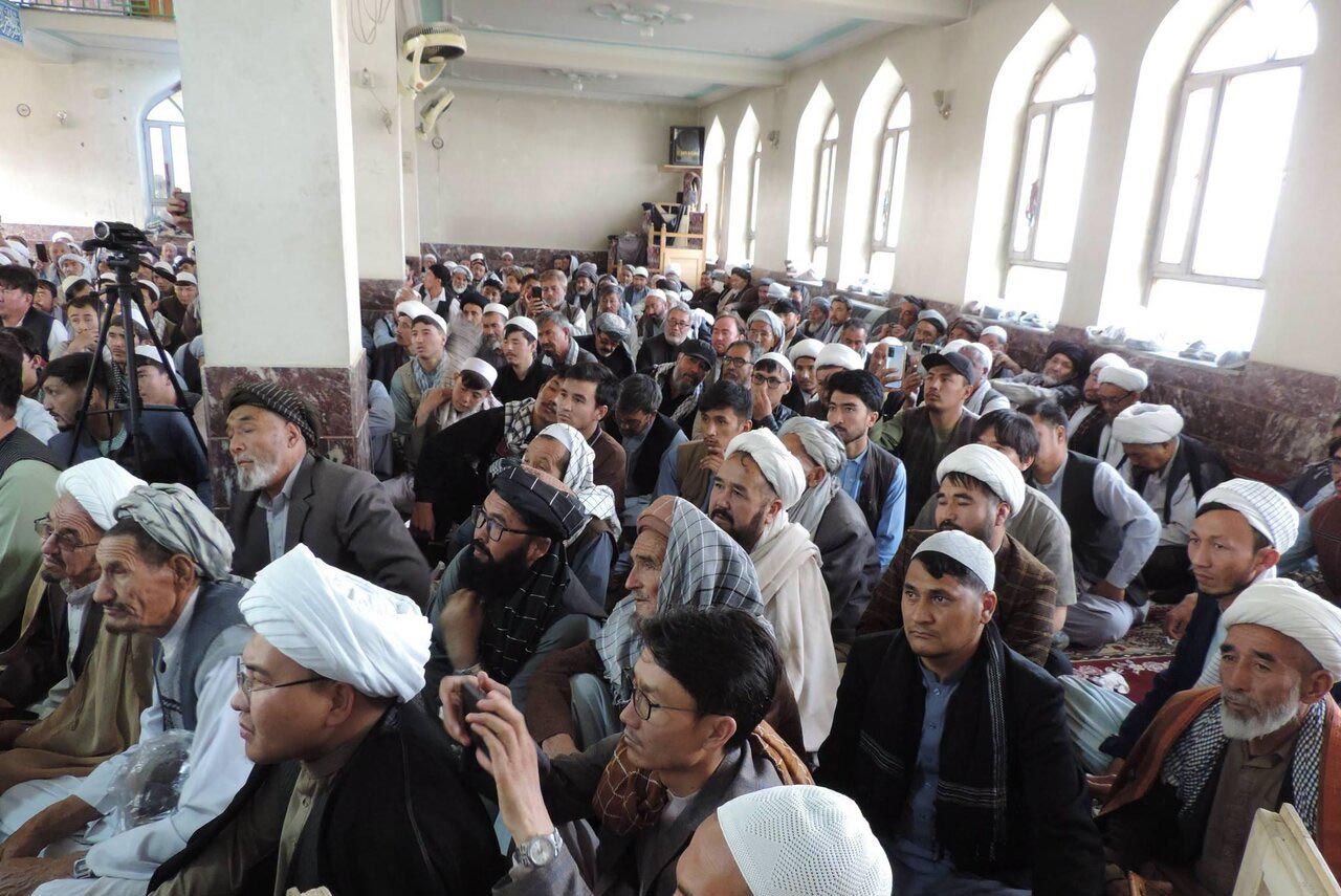 آیت الله واعظ زاده بهسودی: مشکلات شیعیان را از راه گفت وگو با مقام ها پی گیری می کنم  - گالری تصاویر خبر