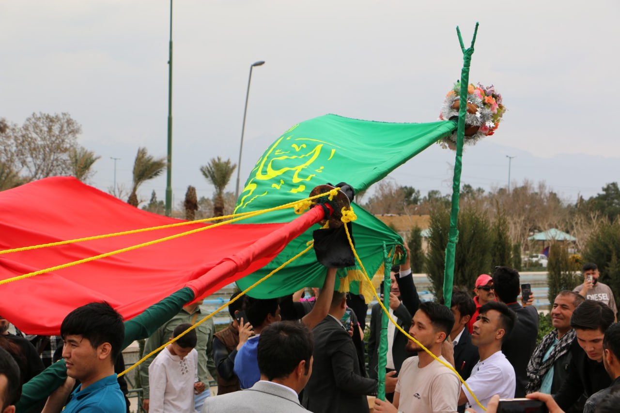 برگزاری آیین سنتی «جهنده بالا» منتسب به امام علی(ع) از سوی مهاجرین در تهران - گالری تصاویر خبر