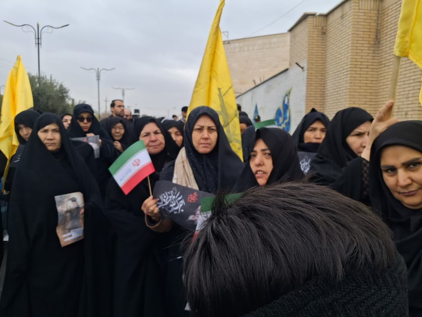 حضور پر شور مهاجرین افغانستان مقیم ایران در راهپیمایی روز جهانی قدس  - گالری تصاویر خبر