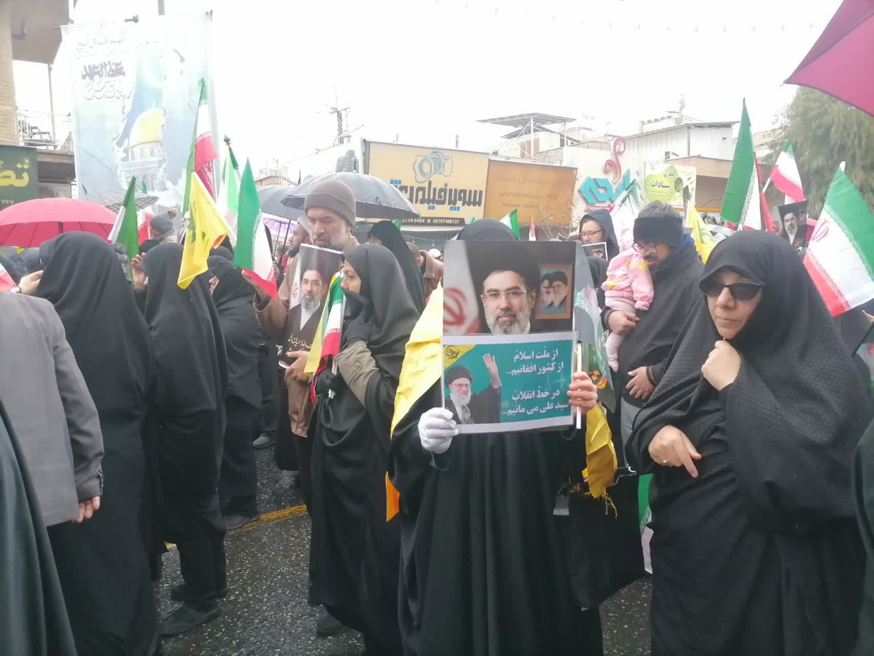 حضور پر شور مهاجرین افغانستان مقیم ایران در راهپیمایی روز جهانی قدس  - گالری تصاویر خبر