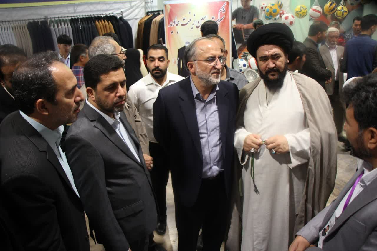  اولین نمایشگاه دستاوردها و توانمندی های مهاجران خارجی در قم